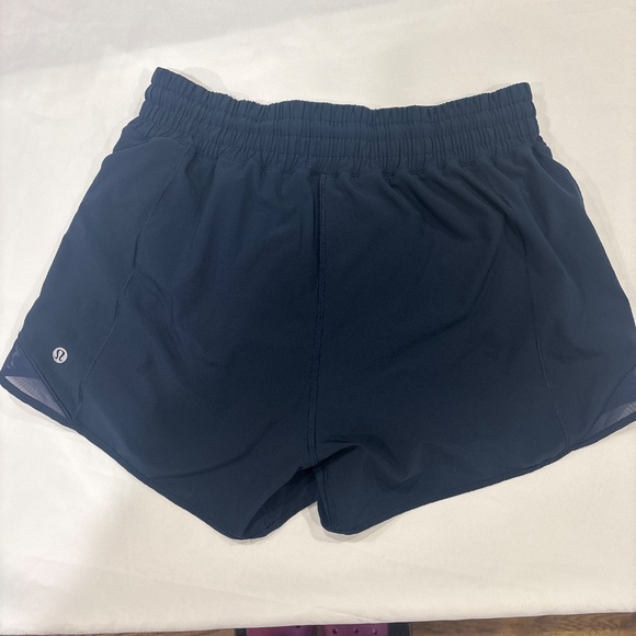 Lululemon Hotty Hot Short HR 4” Size 8 True Navy - Picture 2 of 3